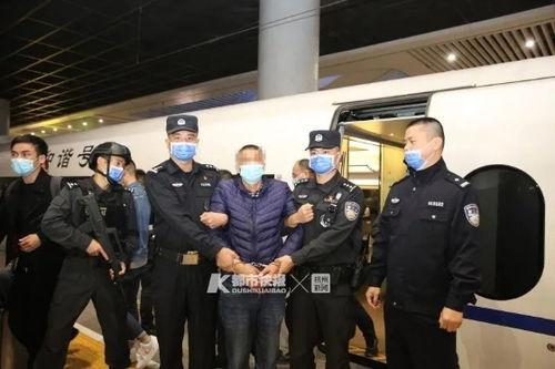 富陽新聞爆料殺入罪犯,神秘罪犯殺入，警方全力追捕